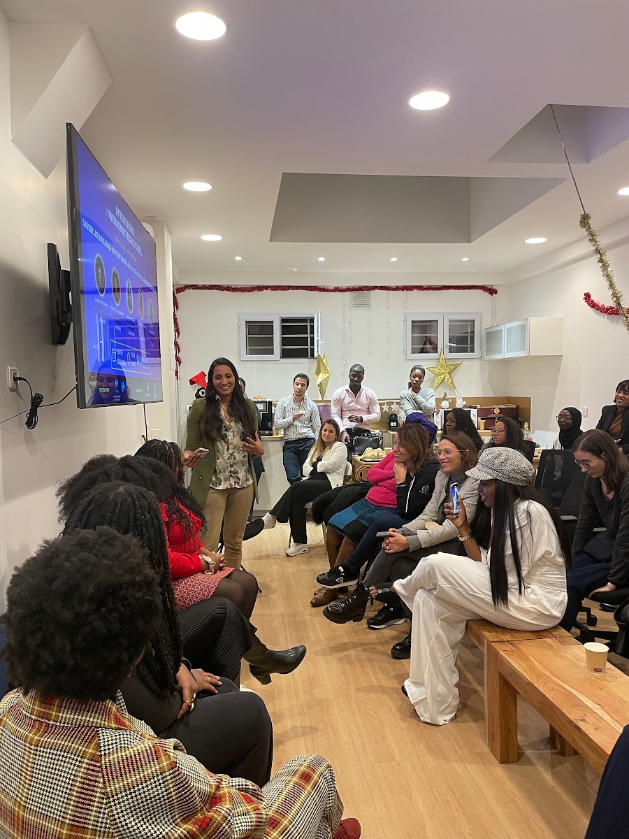 Bilan de notre Afterwork parisien : « Saisir les grandes opportunités de la Tech en 2024 avec Salesforce » | #WomenInTech & Chill